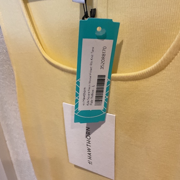 Fitted Rib Knit Tank - Picture 3 of 4